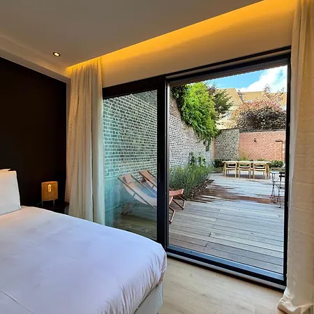 Luxury Boutique For 5 With Private Garden, Perfectly Located Between Sint-pieters Station And The Centre شقة *