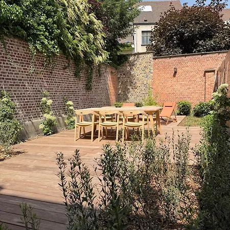 شقة Luxury Boutique For 5 With Private Garden, Perfectly Located Between Sint-pieters Station And The Centre