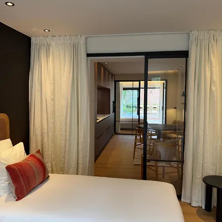 شقة Luxury Boutique For 5 With Private Garden, Perfectly Located Between Sint-pieters Station And The Centre خنت