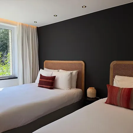 شقة Luxury Boutique For 5 With Private Garden, Perfectly Located Between Sint-pieters Station And The Centre