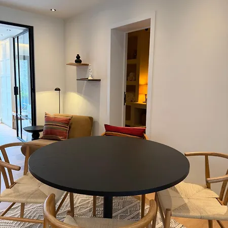 شقة Luxury Boutique For 5 With Private Garden, Perfectly Located Between Sint-pieters Station And The Centre خنت