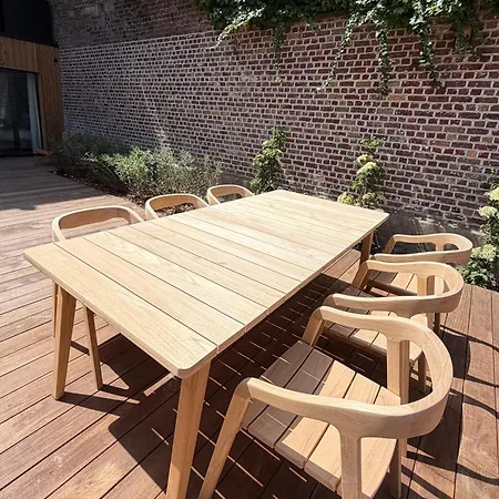 Luxury Boutique For 5 With Private Garden, Perfectly Located Between Sint-pieters Station And The Centre