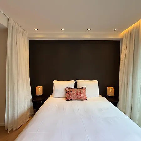 Luxury Boutique For 5 With Private Garden, Perfectly Located Between Sint-pieters Station And The Centre شقة خنت