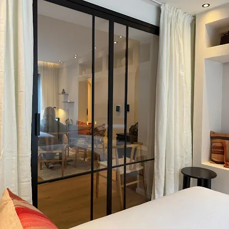 شقة Luxury Boutique For 5 With Private Garden, Perfectly Located Between Sint-pieters Station And The Centre *