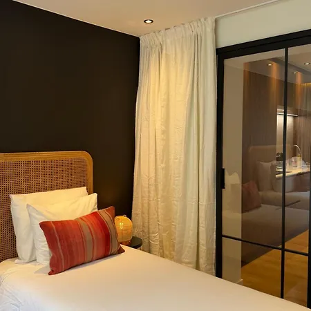 Luxury Boutique For 5 With Private Garden, Perfectly Located Between Sint-pieters Station And The Centre *