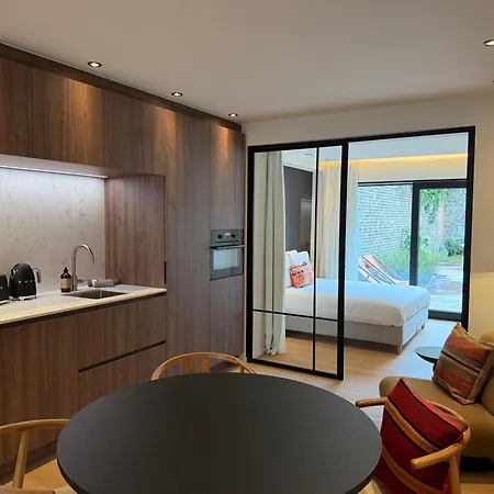 Luxury Boutique For 5 With Private Garden, Perfectly Located Between Sint-pieters Station And The Centre *