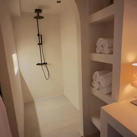 شقة Luxury Boutique For 5 With Private Garden, Perfectly Located Between Sint-pieters Station And The Centre *